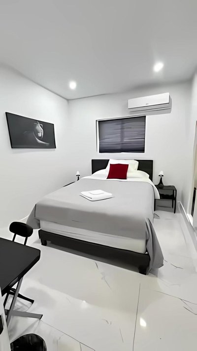 Cozy Private Room, near the Airport - Free parking - 01