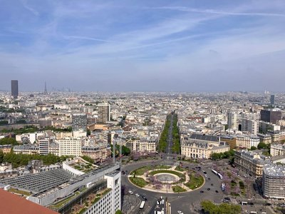 Le 300 by HappyNoWorry