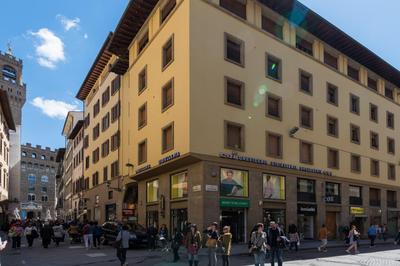 Firenze Rentals Ponte Vecchio Flat
