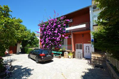 Guest House Tinka