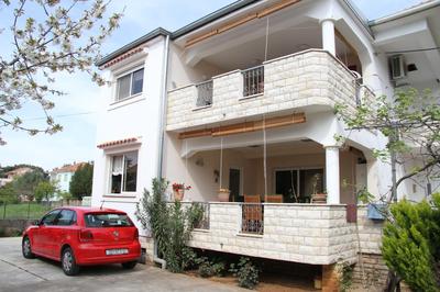 Apartment Paula with Private Jacuzzi and Parking- near the Beach