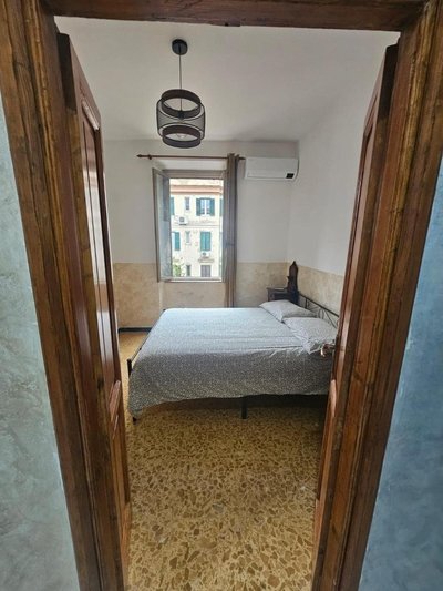 Roma Testaccio little house