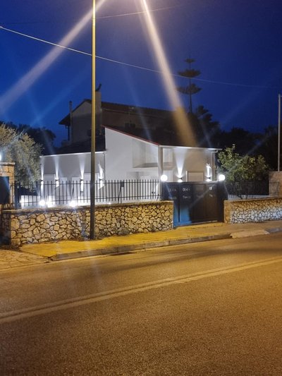 SmallHouseLefkada ΘΕΜΑ
