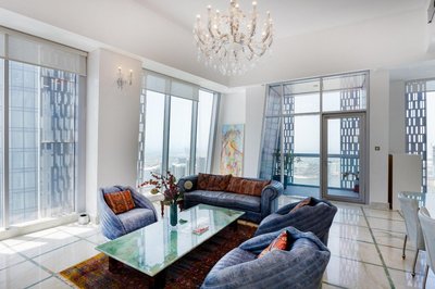 Cayan Tower Dubai Marina - Mint Stay