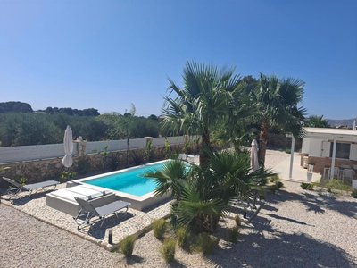 Villa Dadis