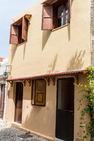Zografos Apartments - Old Town