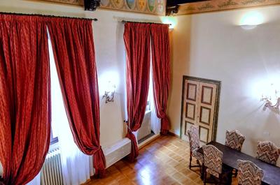 Corno Florentine Apartment