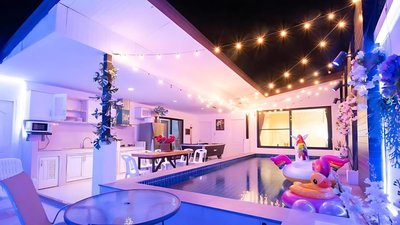 Hunter Hide Pool Villa