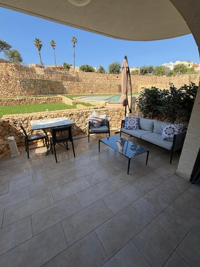 Luxury 3 Bed Apartment with Large Outdoor Pools and Gardens