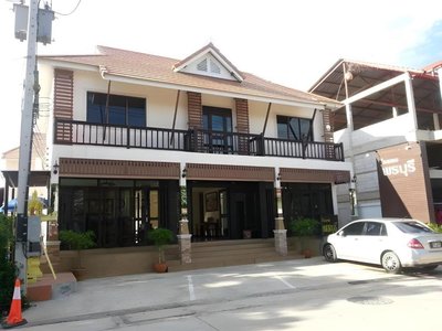 Ponburi Hotel