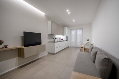Borgo Felice 5 - Modern Apartment with Balcony + Free Parking