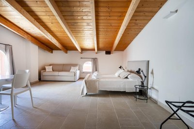 Palazzo della Torre 201– Modern Historic Apartment