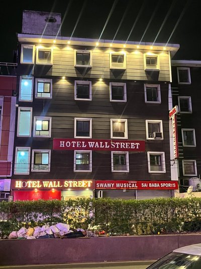 FabHotel The Rivlet Centre