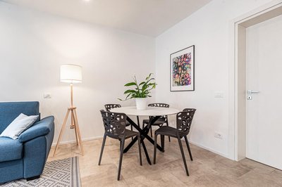 Modern Apartment in Villa with Garden - Easy Parking