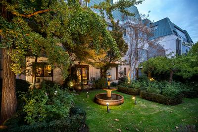 Park Plaza Bonaparte Boutique