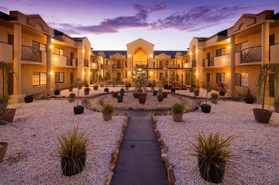 Canberra Parklands Central Apartment Hotel Official