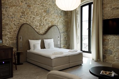 Notre Dame Hotel - Self Check-in