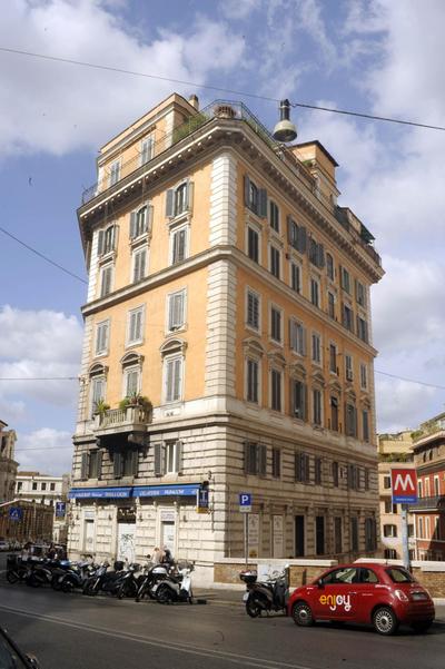 EnzHouse