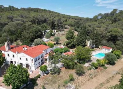 Unique 16th-Century Masia, Pool & Private Events