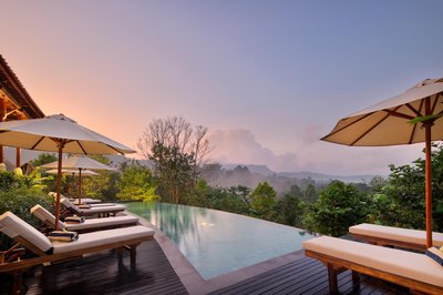 Devani Resort Sidemen