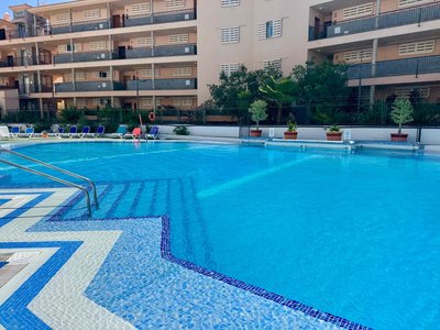 Vibrant Seaside Apartment in Central Los Cristianos