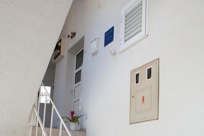 Summer Lounge Apartments