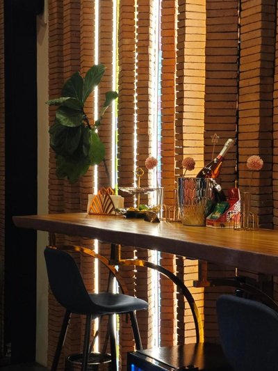 DAY & NIGHT - Secret Suite above Wine Bar