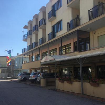 Hotel Diamante COLAZIONE XL PARCHEGGIO GRATIS A 5 CHILOMETRI DA RIMINI FIERA