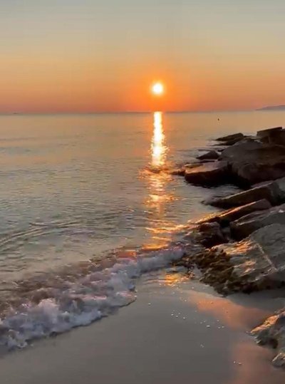 A 2 Passi dal mare