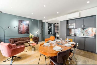 Place des Vosges Apartment with Air Conditioning