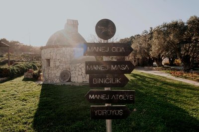 MANEJ URLA
