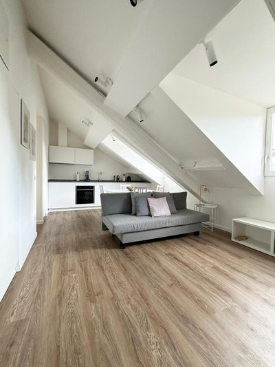 Be Your Home - Dalla Corte del Glicine