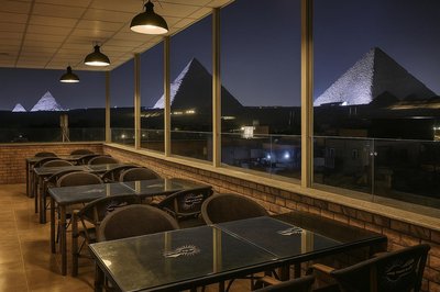 Nefri Pyramids Hotel