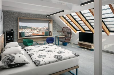 EA Hotel Moment Self Check-In