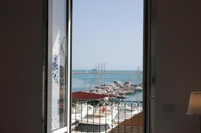 Relais Luxury Retreat - Seafront Apartments