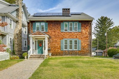 Walk to Hudson River Waterfront: Newburgh Home