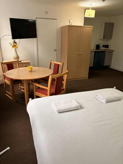 Budget Studio - Central Gosport with Free Parking
