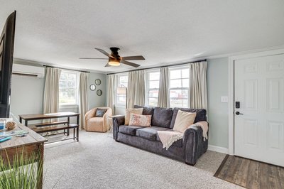 7 Mi to Beach & Ocean! Morehead City Home