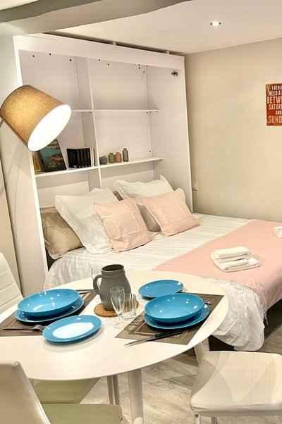 Studio calme intra-muros à 150m de la plage