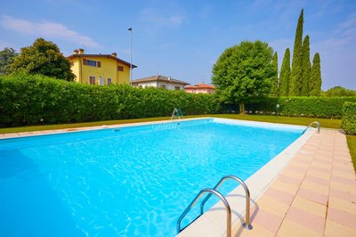 Luna Apt - Giardino privato e Piscina a Sirmione