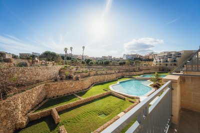 Qala Skyview Penthouse with Pool, Sunsets and BBQ Area