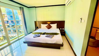 Hotel Hollywood Inn Love Patong