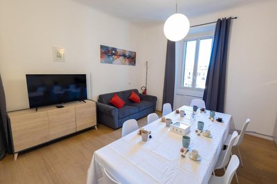 Modern 2BR 2BA Metro Access 12min Duomo