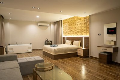 Pyraking Pyramids View Hotel