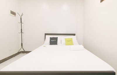 UrbanView at Mherylle's Apartment near UST Manila