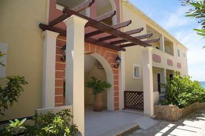 Paralia Luxury Suites