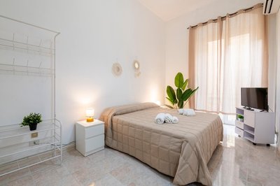 Cozy romantic loft- Cialdini 21