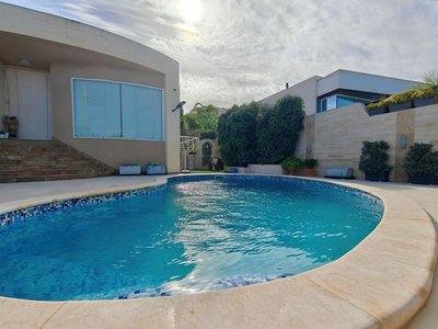Private Guest Suite - Villa with Pool