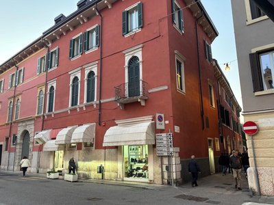 Dimora Castelvecchio ai Salvi - Soggiorno storico nel cuore di Verona con parcheggi su richiesta