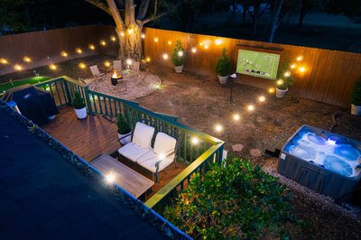 Speakeasy, Hot Tub, Putt Putt, Outdoor Theatre, 8 minutes from Downtown Greenville